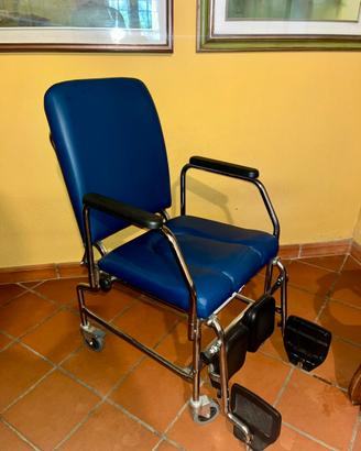 Carrozzina comoda per anziani - NUOVA MAI USATA