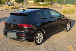 Volkswagen Golf 8 come nuova