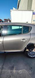 RENAULT MEGANE 2009 PORTA POSTERIORE SX/DX