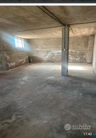 Magazzino posti auto/ deposito