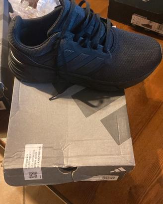 Scarpa adidas nuova