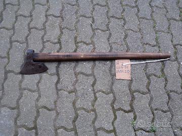 ascia depoca da boscaiolo 