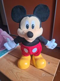 Topolino dance e shout 