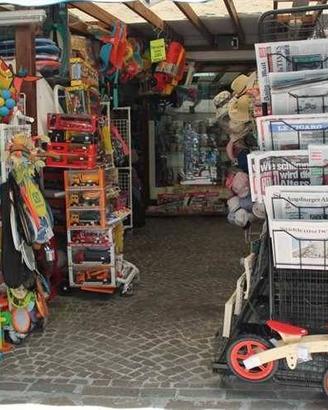 Attività / Licenza di 70 m² con 1 locale a Lucca