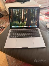 Macbook pro 2019 i5 2,4 Ghz 16gb ram HD 512 Gb