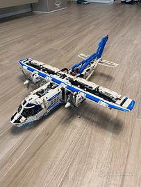 Lego Technic aereo cargo.