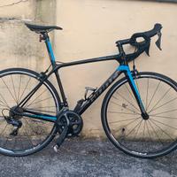 BICI IN CARBONIO GIANT TCR ADVANCED SL