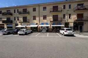 NEGOZIO A MONTICHIARI