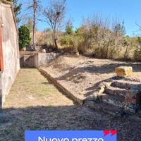 CASA RURALE CIRCONDATA DA GIARDINO