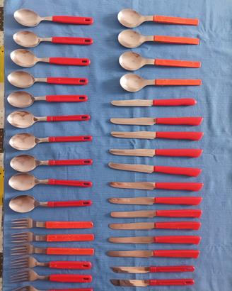 Servizio Posate Miste Vintage 34 Pezzi - Rosse