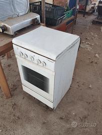 cucina a gas 4 fuochi