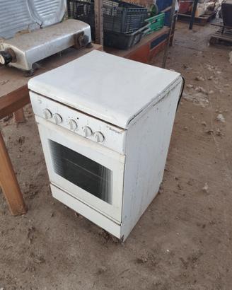 cucina a gas 4 fuochi