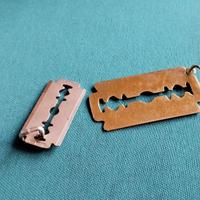 due ciondoli lametta