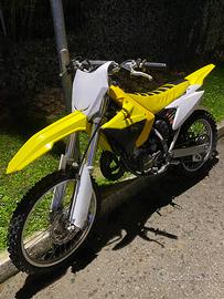 Suzuki rm125 targata