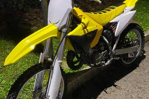 Suzuki rm125 targata