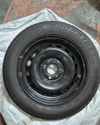 4 gomme invernali 175/65 R14  + cerchi metallo