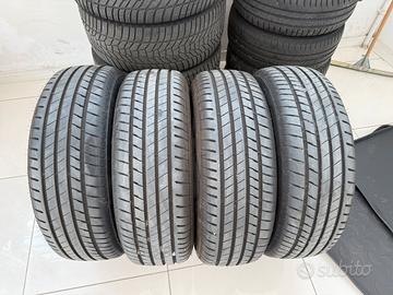 4 Pneumatici Bridgestone 225/60r18