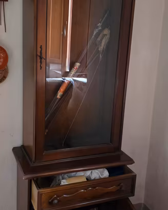 Mobile Fuciliera Antico in Legno Vetrina armi