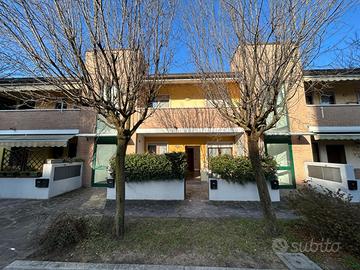 APPARTAMENTO BICAMERE CON GIARDINO