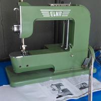 Macchina per cucire vintage arredo/negozio