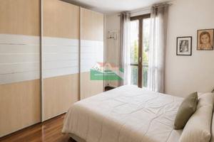 Appartamento di 140 m² con più di 5 locali e box a