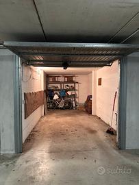 Box con basculante elettrica