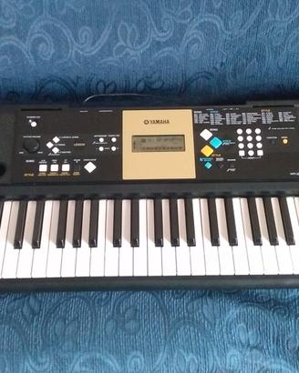 Tastiera Yamaha YPT 220