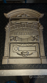 Cassetta per lettere in ghisa da murare