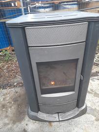 Termostufa IDROFOX EDILKAMIN a pellet