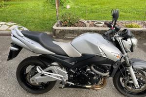 Suzuki GSR 600
