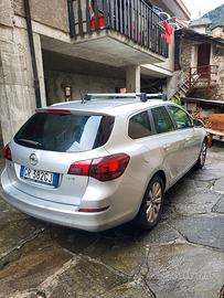 Opel Astra  Sports Tourer 