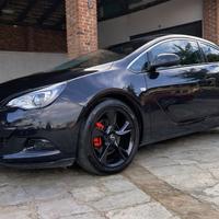 Opel Astra GTC 1.6 Turbo 180CV Cosmo
