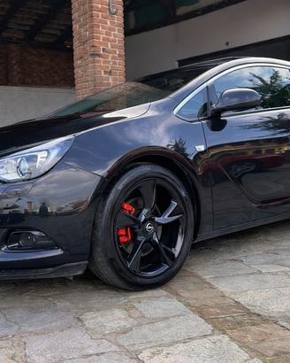 Opel Astra GTC 1.6 Turbo 180CV Cosmo