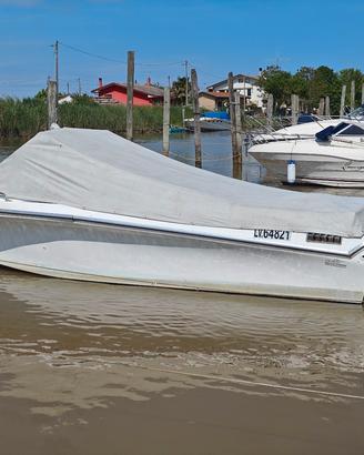 barca pilotina cabinato 6,30m