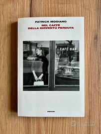 Patrick Modiano Nel caffè della gioventù perduta