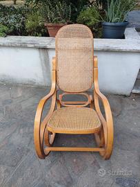 Sedia a dondolo vintage stile Thonet