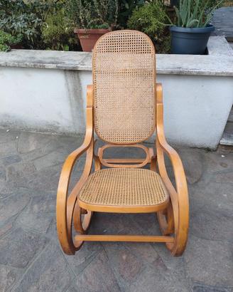 Sedia a dondolo vintage stile Thonet