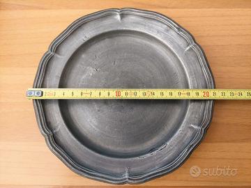 Piatto molto antico in peltro, diametro 21 cm