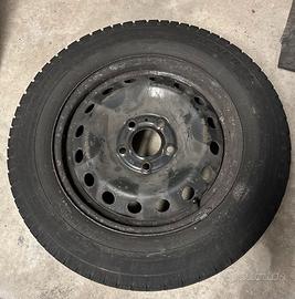 4 Cerchi in ferro, compreso gomme invernali