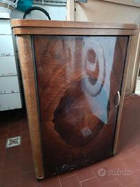 Mobiletto in legno per macchina da cucire vuoto
