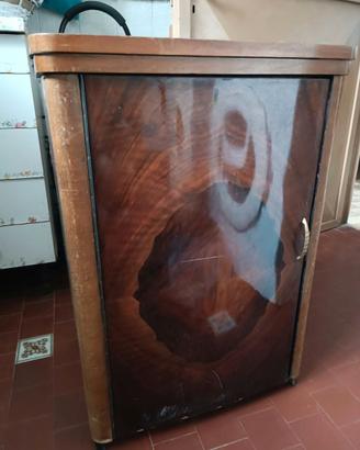 Mobiletto in legno per macchina da cucire vuoto