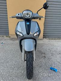 Piaggio liberty S 50 anno 2024 km 4.000