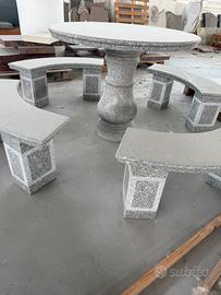 Tavolo rotondo in granito da giardino