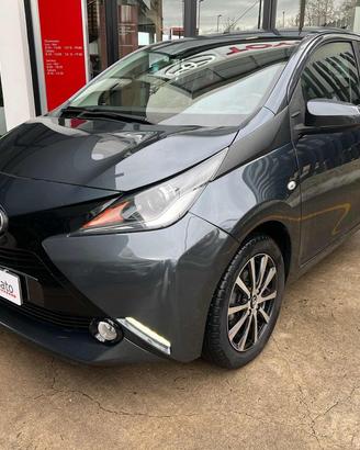 TOYOTA Aygo 1.0 VVT-i 69 CV 5 porte x-cool TSS