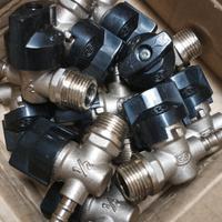 valvola a sfera maschio con portagomma 