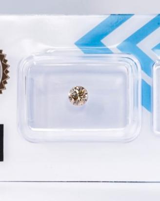 Diamante 0,44 ct, 'Fancy', SI2 certificato IGI 
