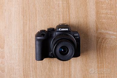Canon EOS R10 + Obiettivo RF-S 18-45mm IS STM