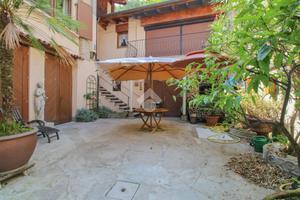 CASA DI CORTE A TOSCOLANO-MADERNO