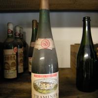 Bottiglia di vino traminer anno 1966