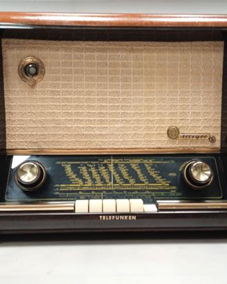 RADIO VINTAGE TELEFUNKEN